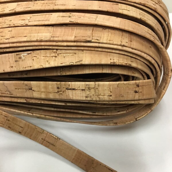 Flat cork cord
